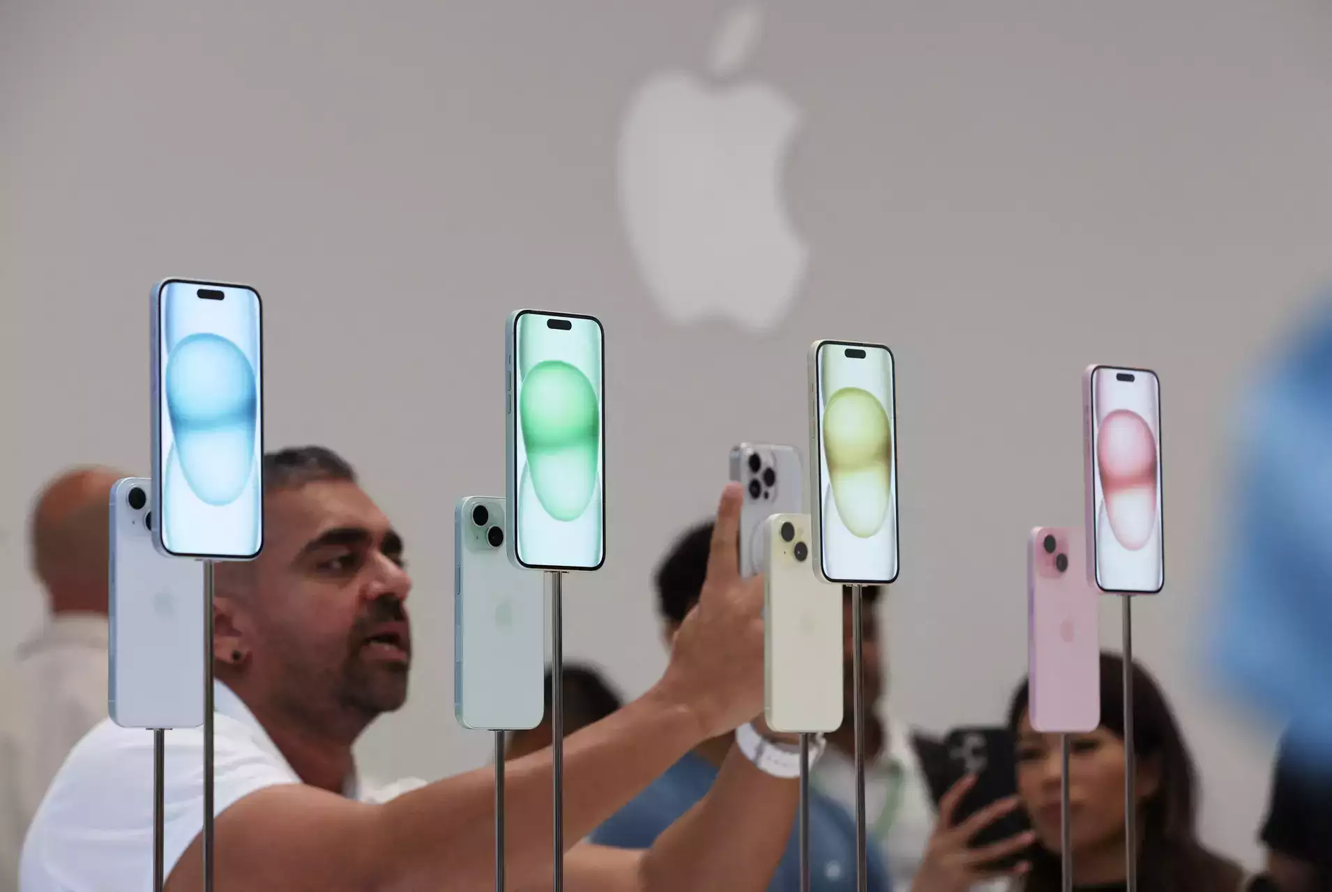 iPhone 15 Plus hiện có mức giá tương đồng đối với cả bảng màu